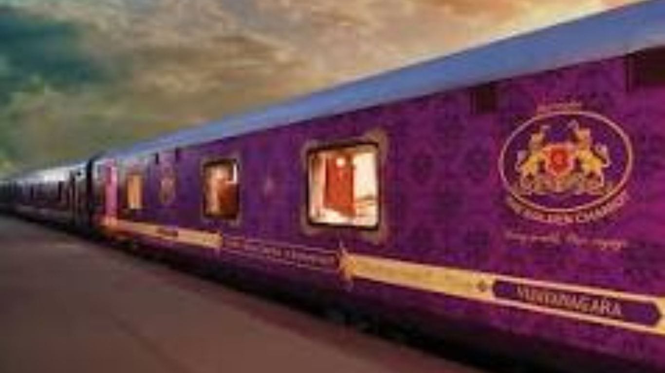 Cheapest Luxury Train in India- Golden chariot