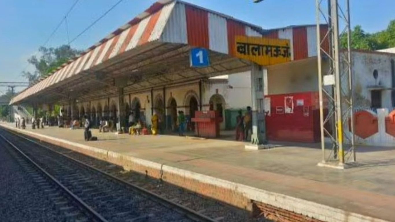 Balamau Junction Yard Remodeling